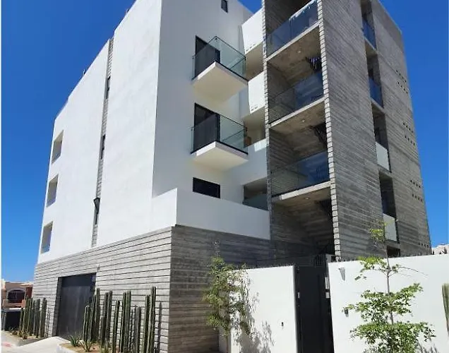 Real Apartment *
